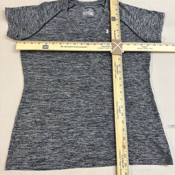 Under Armour Women’s Medium Workout Shirt Heatgear Semi Fitted V-Neck Shirt Gray - Picture 5 of 6